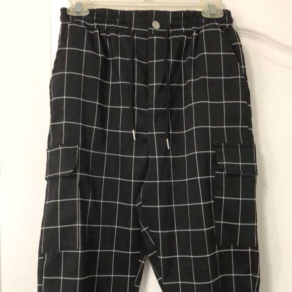 Forever 21 Cargo Pants - Picture 1 of 7
